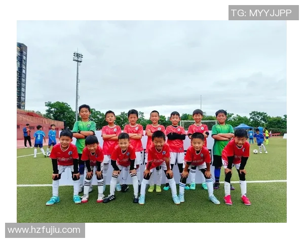 足球明星聚集高清图片展示各大球星风采与精彩瞬间